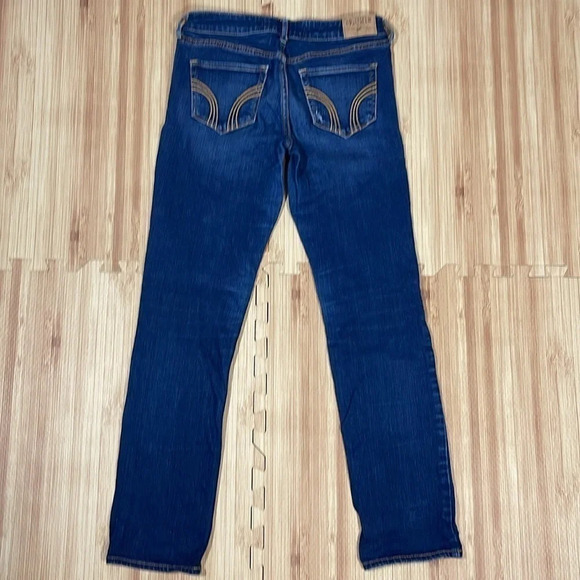 Hollister Faded Dark Wash Straight Leg Denim Jeans Women's Size 5S/W27 - Picture 2 of 7